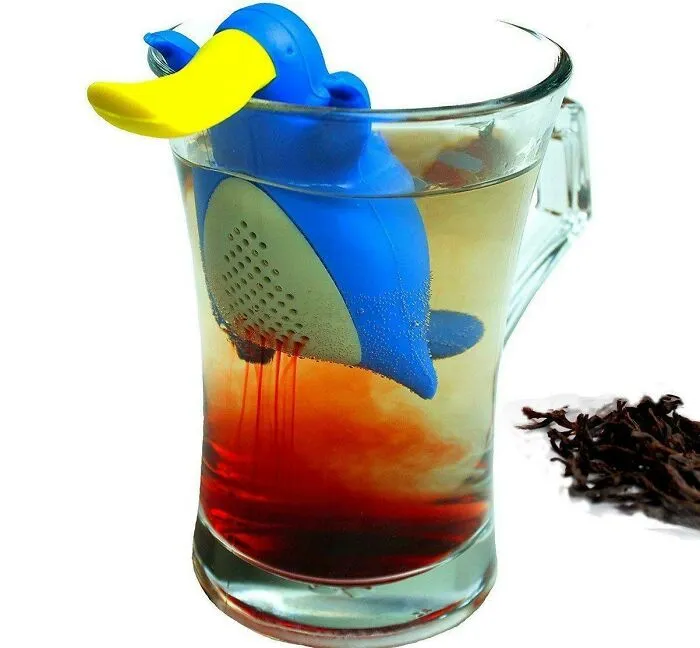 Hay un ornitorrinco sangrando en mi té