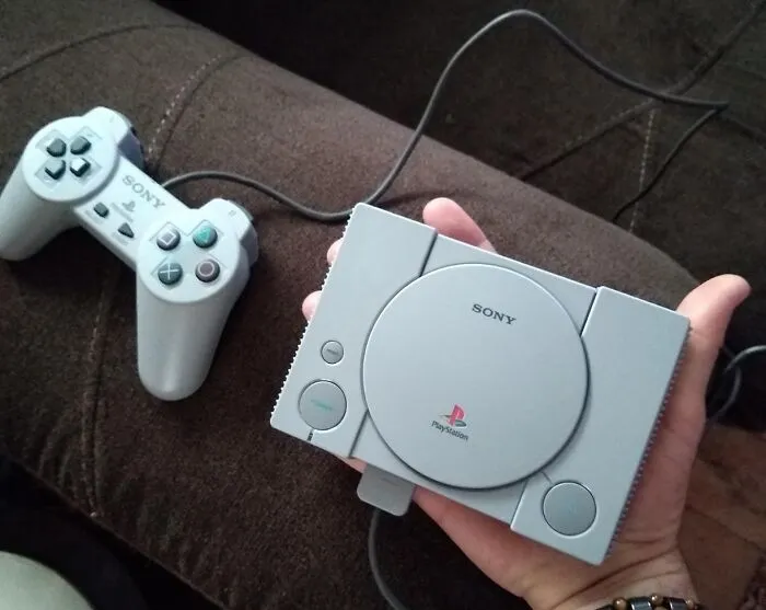 This <span Style="Font:inherit;color:#d74b1f;"> Playstation Classic </Span> Will Take You Right Back To Your Childhood