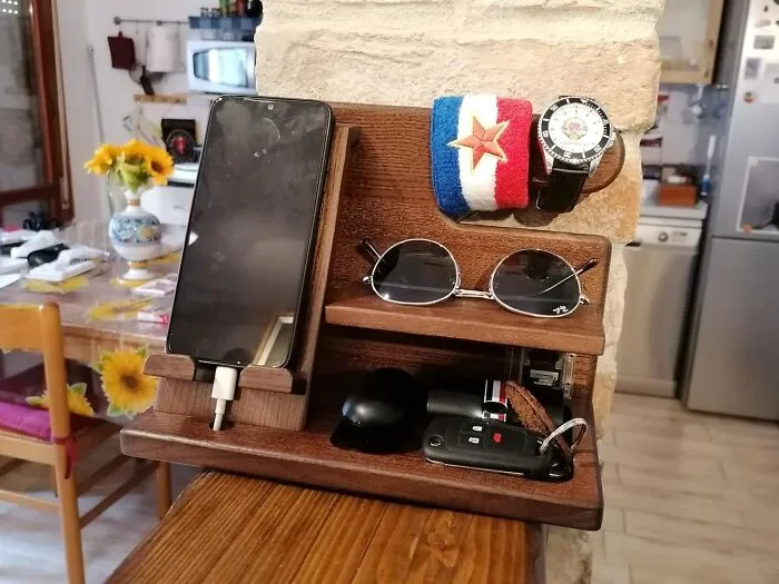 This <a Style="Display:inline;" Href="Https://Www.amazon.com/Organizer-Anniversary-Birthday-Nightstand-Graduation/Dp/B09pnkks78?ie=utf8&th=1&linkcode=ll1&tag=bpdeer-20&linkid=c8d822afdfca00f05faafeb8ea956bf9&language=en_us&ref_=as_li_ss_tl" Target="_blank">  <span Style="Font:inherit;color:#d74b1f;"> Phone Docking Station </Span> Is A One-Stop Solution For All His Belongings