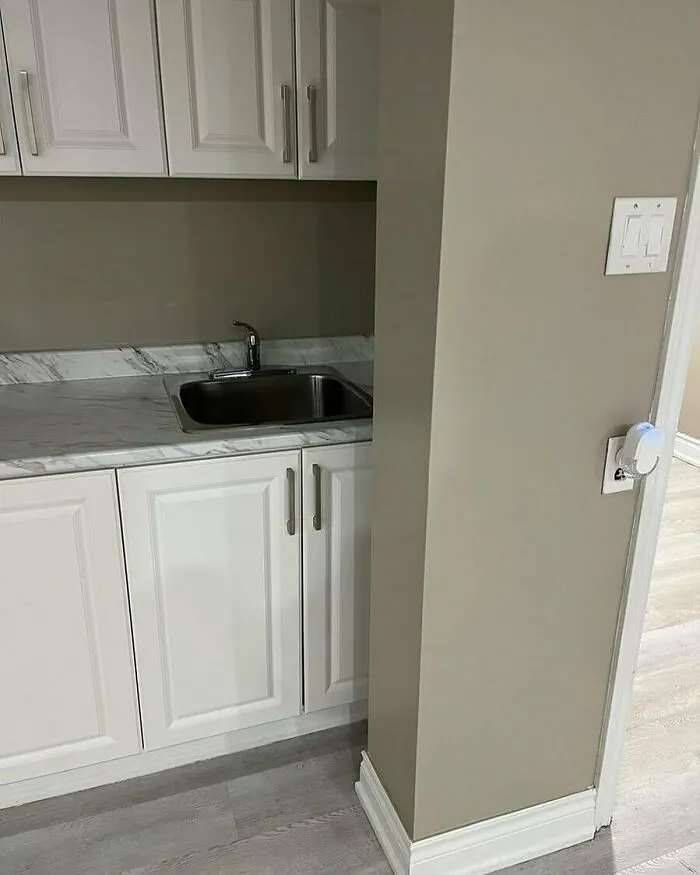 30 Of The Funniest Real Estate Listing Fails (New Pics)