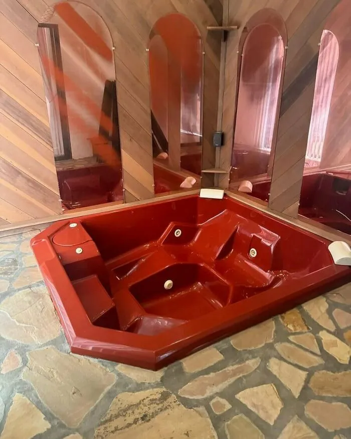 30 Of The Funniest Real Estate Listing Fails (New Pics)