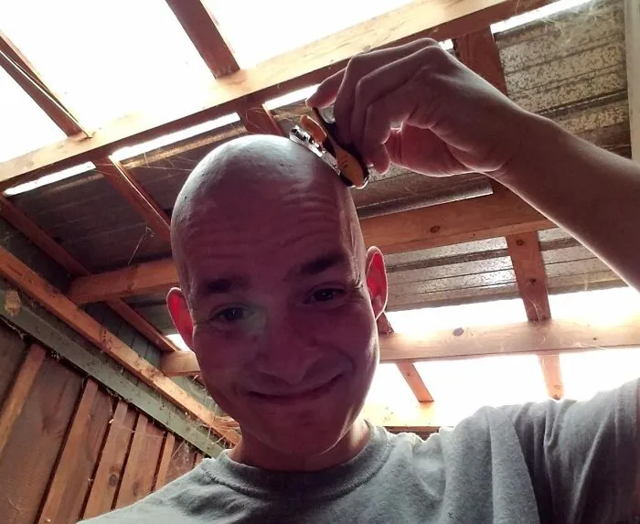 This Curved <span Style="Font:inherit;color:#d74b1f;"> Head And Skull Shaving Razor </Span> Gives You Precision Like Never Before