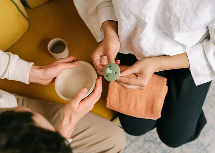 40 Of The Most Embarrassing Things Found Whilst Helping Friends Or Family Move