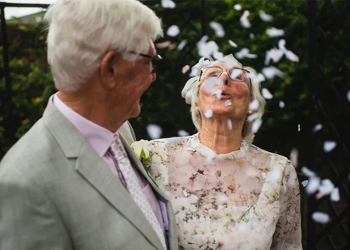 45 Strange Childhood Realities People Later Learned Were Far From “Normal”
