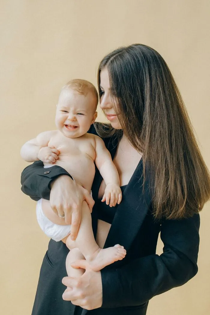 35 Babysitters Share The Weirdest Things The Parents Ever Asked Them To Do