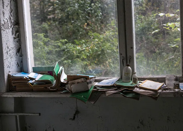 40 Of The Most Embarrassing Things Found Whilst Helping Friends Or Family Move