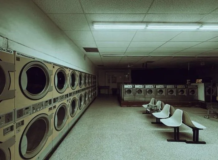 33 Pics Of “Liminal Spaces” That You May Find Oddly Comforting Or Oddly Creepy