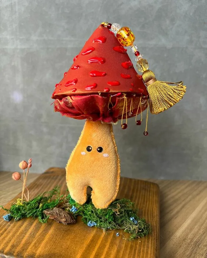 Red China Mushroom Cap