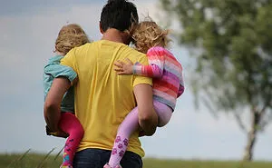 45 Strange Childhood Realities People Later Learned Were Far From “Normal”