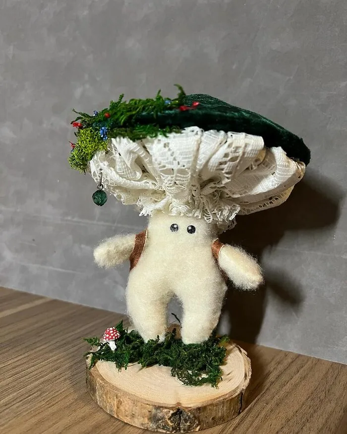 Green Cap Floofer