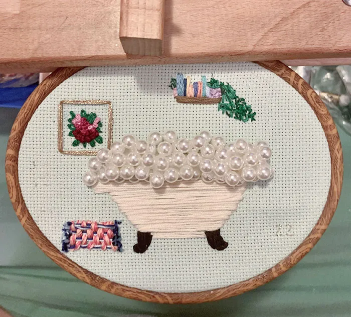 I’m A Broke University Student So I Couldn’t Send My Mom To A Spa For Mother’s Day, But I Brought A Bit Of The Spa To Her! I’m A Beginner And Really Pleased With How This Turned Out