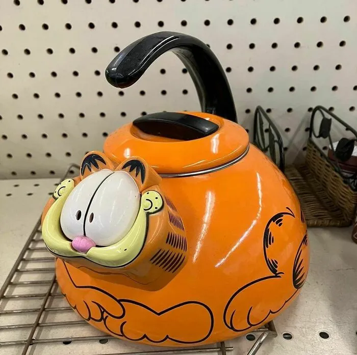 50 Times Thrift Shops Delivered Comedy Gold, As Shared By "Ridiculous Thrifter"