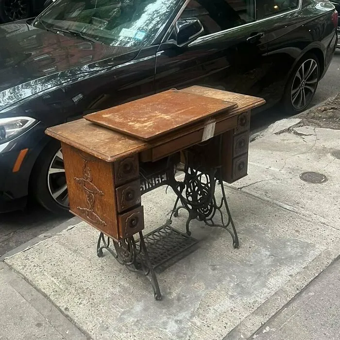 Recycled-Treasure-Stooping-NYC-Pics