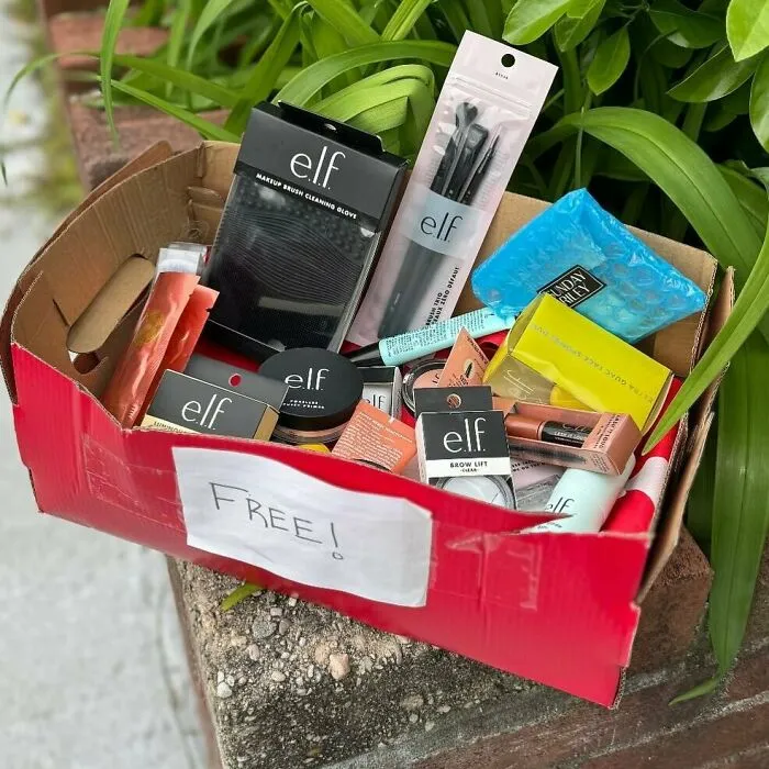 Recycled-Treasure-Stooping-NYC-Pics