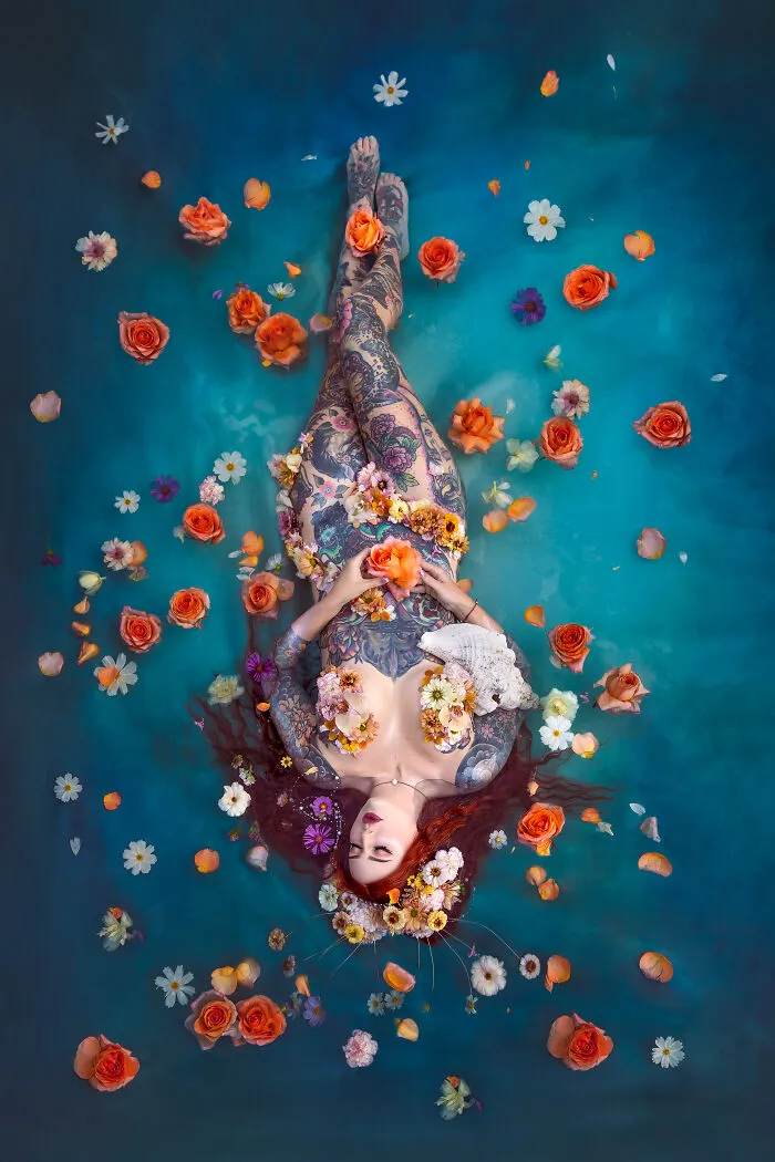We Recreated Botticelli's "Birth Of Venus" Underwater (13 Pics)