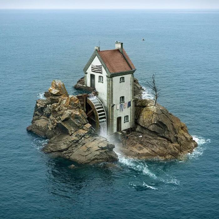 "Moulin De Mer"