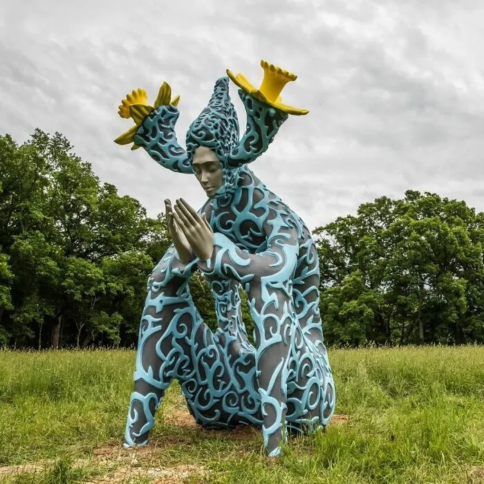 Artist Creates Dream-Like Giant Sculptures (18 Pics)