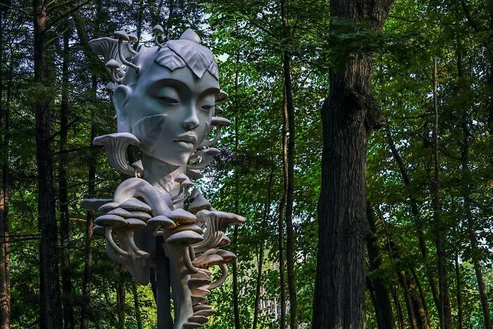 Artist Creates Dream-Like Giant Sculptures (18 Pics)