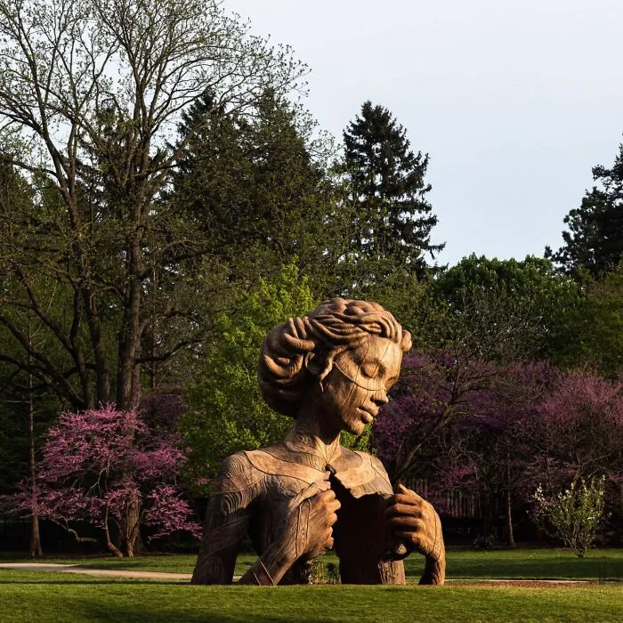 Artist Creates Dream-Like Giant Sculptures (18 Pics)
