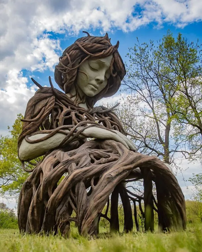 Artist Creates Dream-Like Giant Sculptures (18 Pics)
