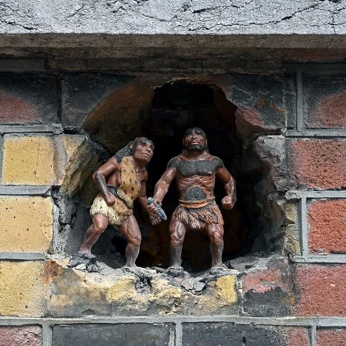 50 New And Clever Interpretations Of Public Spaces Through Street Art By Frankey