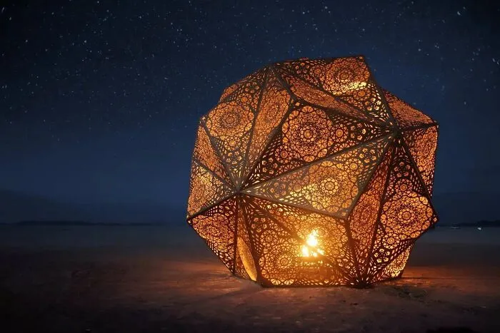 These Artists Made 47 Large-Scale Illuminated Sculptures In Geometrical Shapes