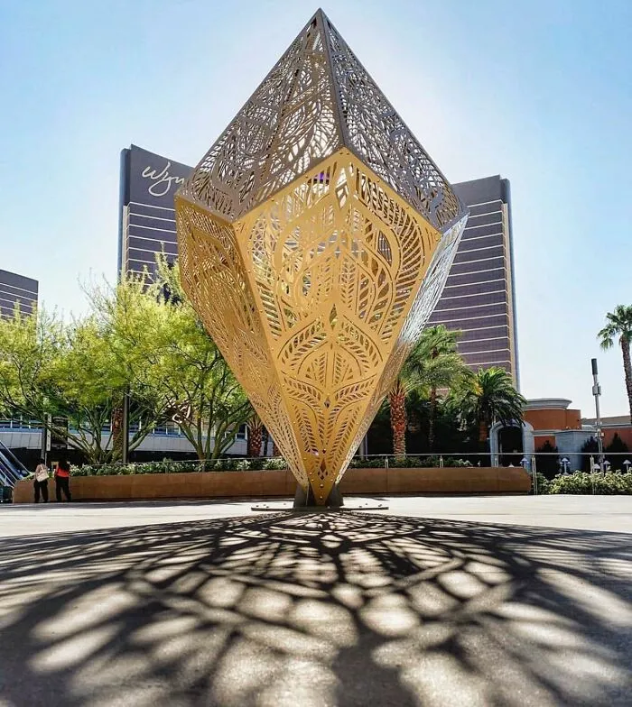 These Artists Made 47 Large-Scale Illuminated Sculptures In Geometrical Shapes