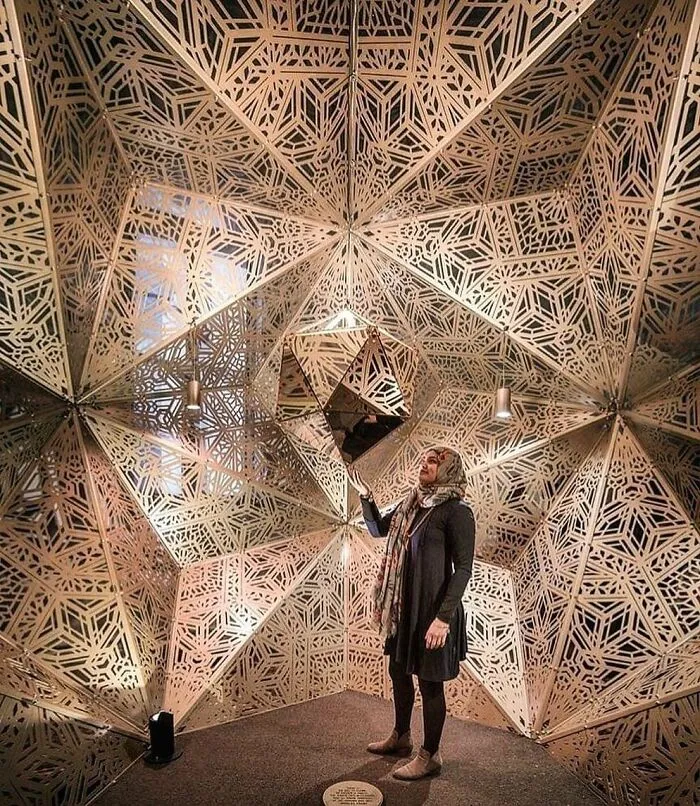 These Artists Made 47 Large-Scale Illuminated Sculptures In Geometrical Shapes
