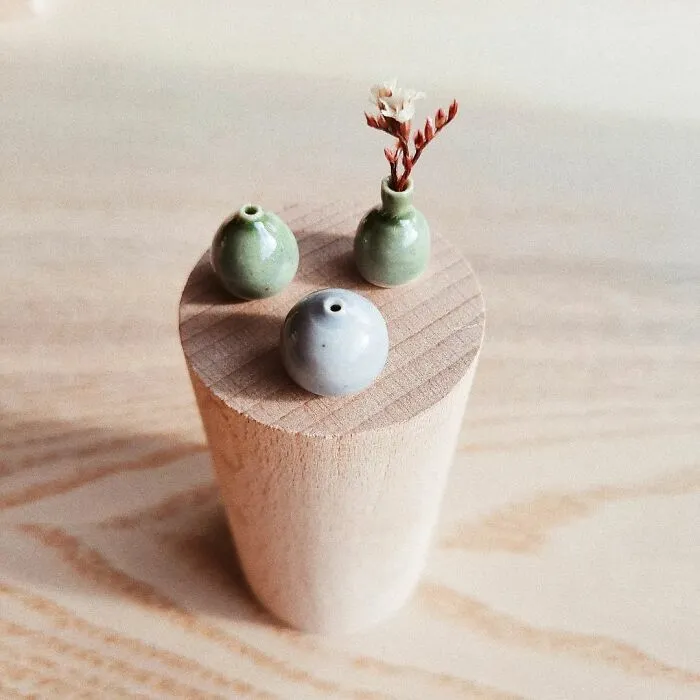 Artist Creates Miniature Pottery That Is Adored By Ceramic Fans And Dollhouse Enthusiasts (25 Pics) 