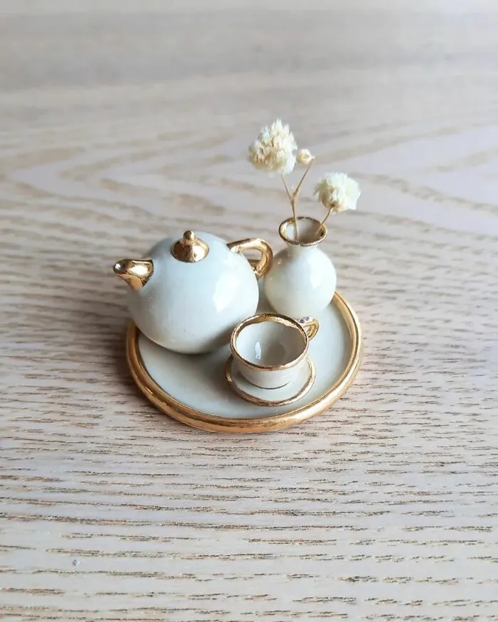 Artist Creates Miniature Pottery That Is Adored By Ceramic Fans And Dollhouse Enthusiasts (25 Pics) 