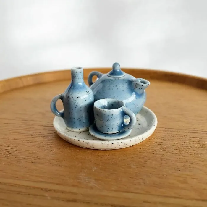 Artist Creates Miniature Pottery That Is Adored By Ceramic Fans And Dollhouse Enthusiasts (25 Pics) 