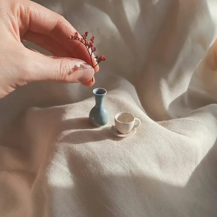 Artist Creates Miniature Pottery That Is Adored By Ceramic Fans And Dollhouse Enthusiasts (25 Pics) 