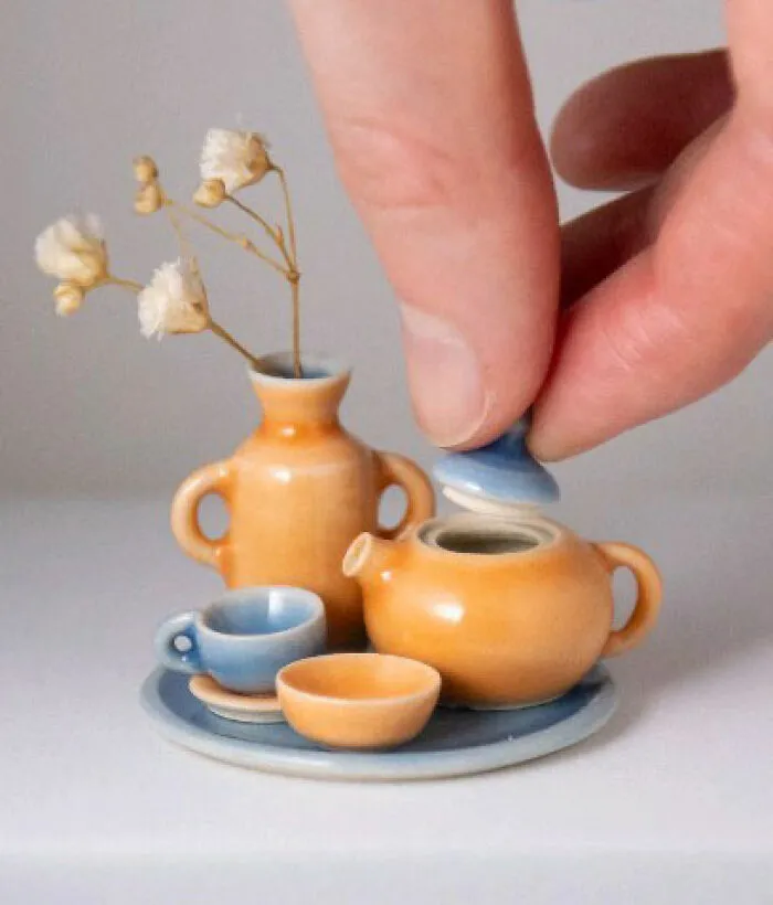 Artist Creates Miniature Pottery That Is Adored By Ceramic Fans And Dollhouse Enthusiasts (25 Pics) 