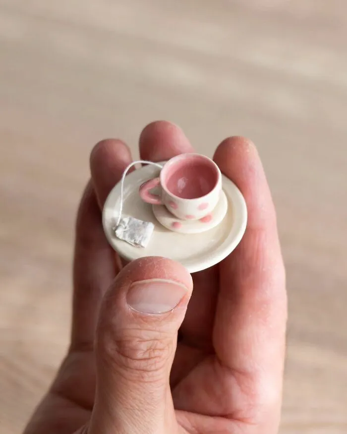 Artist Creates Miniature Pottery That Is Adored By Ceramic Fans And Dollhouse Enthusiasts (25 Pics) 