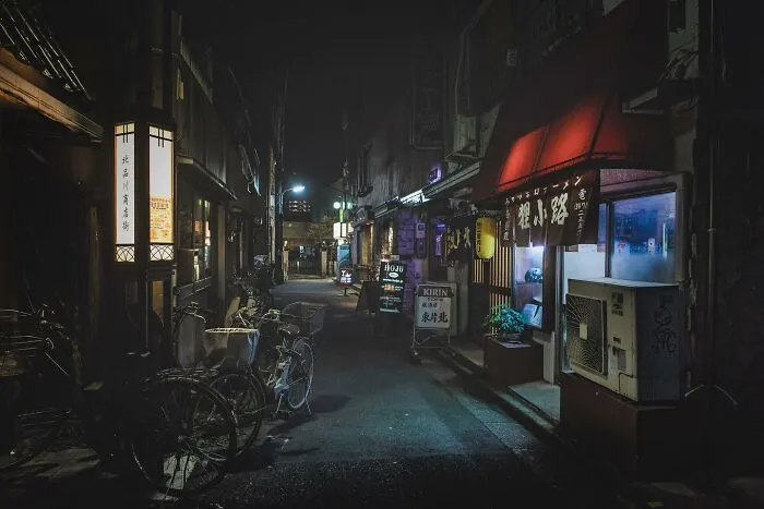 Tokyo After Dark: 43 Mesmerizing Urban Scenes Captured By Takaaki Ito
