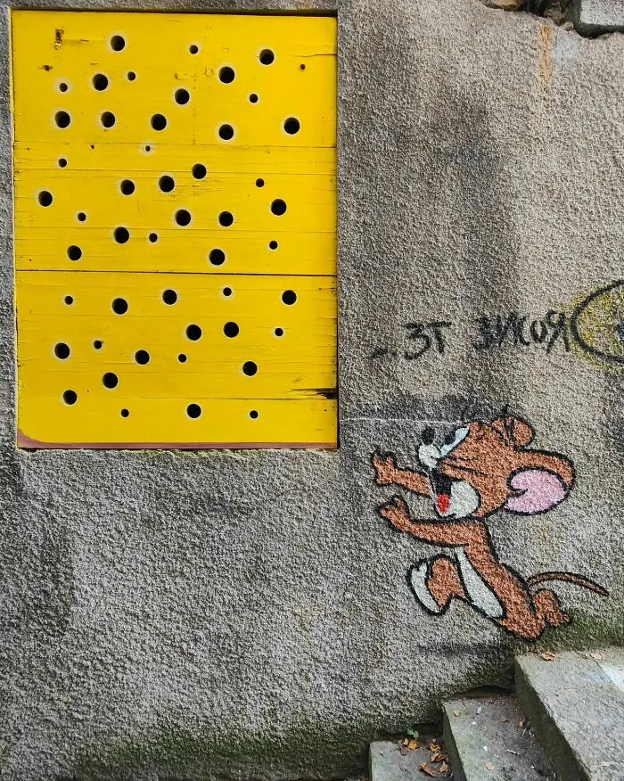 29 Humorous Street Art Pieces Incorporated Into The Streets By Oakoak (New Pics)