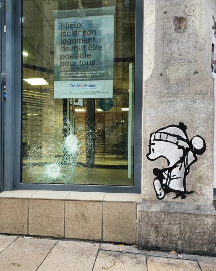 29 Humorous Street Art Pieces Incorporated Into The Streets By Oakoak (New Pics)