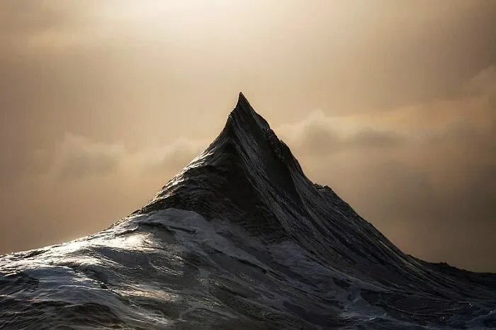 40 Breathtaking Wave Photos By Ray Collins