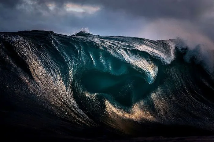 40 Breathtaking Wave Photos By Ray Collins