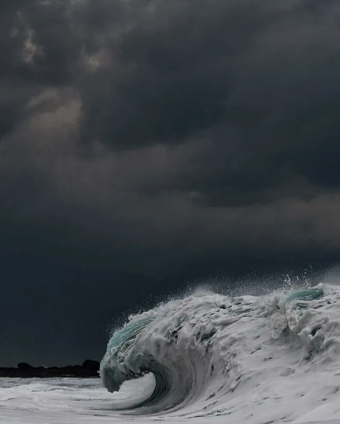 40 Breathtaking Wave Photos By Ray Collins