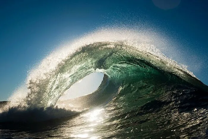 40 Breathtaking Wave Photos By Ray Collins