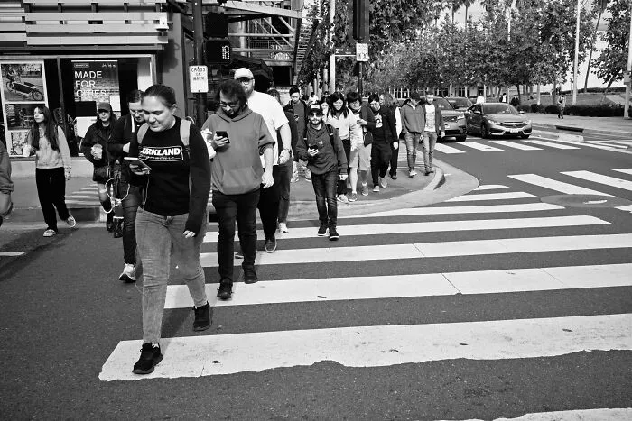 Seeking Hidden Connections: My Candid Exploration Of Street Life Over The Years (31 Pics)