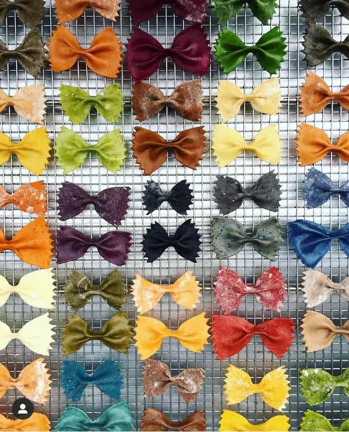 70 Captivating Gradient Photos Of Ordinary Items By Brittany Wright
