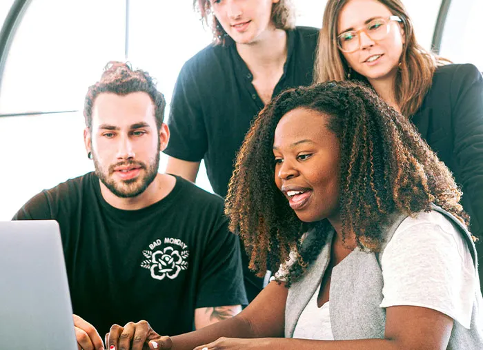 “Wild Salary Ranges”: 35 Of The Biggest Red Flags Displayed By Hiring Companies