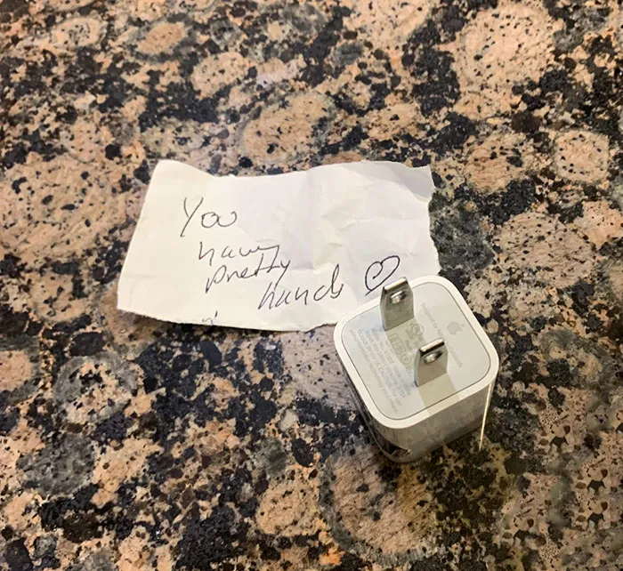 Creepy Note That Was Left For Me While I Napped During An Airport Layover