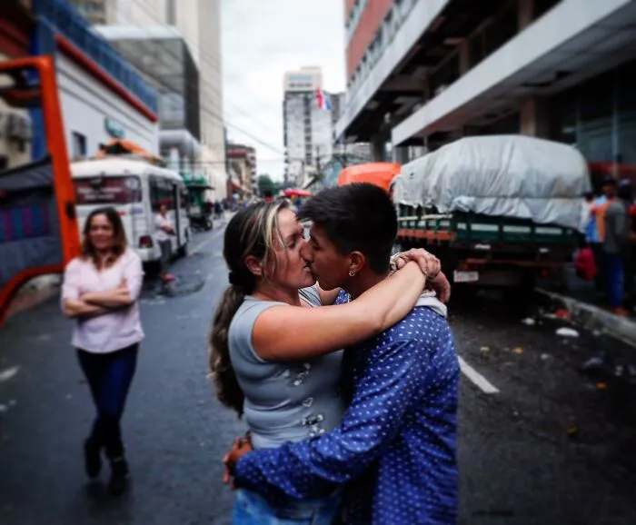 Photojournalist Captures Social Contrasts In Paraguay, Here Are His 33 Most Captivating Photos