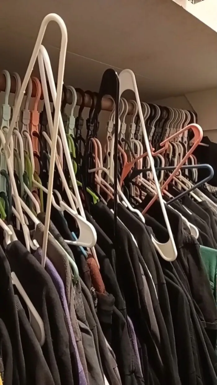 27 Hábitos graciosos pero frustrantes compartidos en Tiktok por parejas casadas