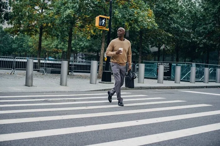 30 People Share The Biggest Culture Shocks They've Ever Experienced Abroad