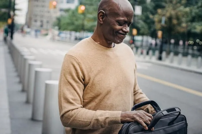 "The Check Engine Light Came On": 30 Body Changes People Experienced After Hitting 40