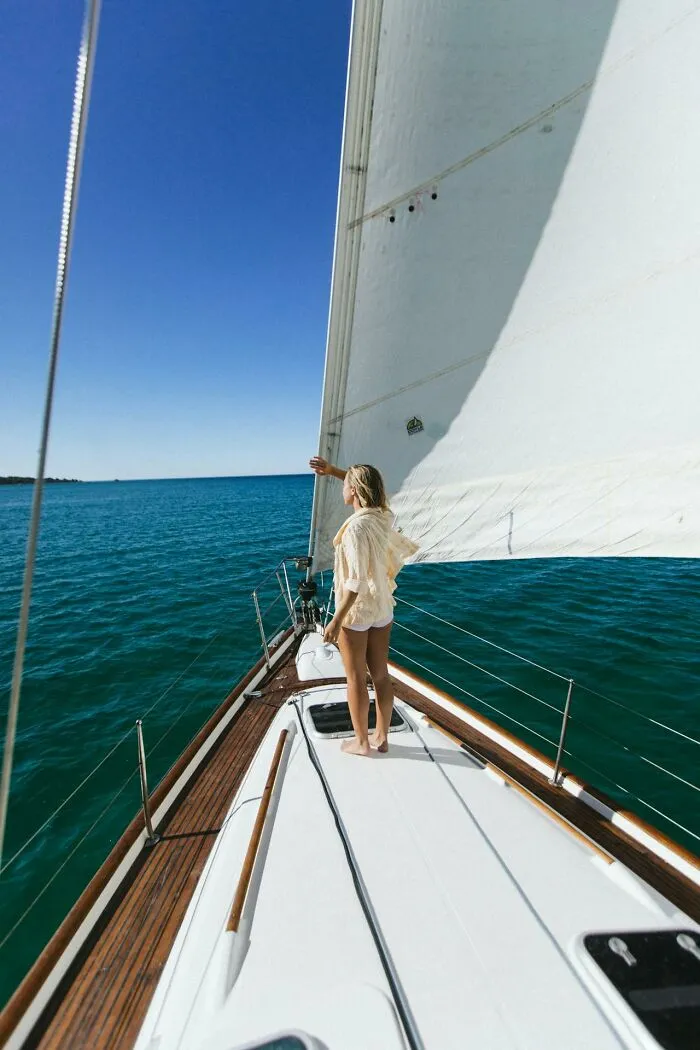 30 People Who Dated Rich Share The Most Surprising Things They Experienced